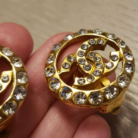 Chanel Vintage Strass Crystal Interlocking CC Clip-On Earrings - Picture 11 of 11